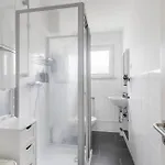 44 - Modern, Gemuetlich, Wlan, Balkon, Stellplatz Apartment *