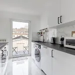 44 - Modern, Gemuetlich, Wlan, Balkon, Stellplatz