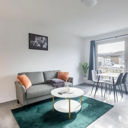 アパート 44 - Modern, Gemuetlich, Wlan, Balkon, Stellplatz ヴッパータール