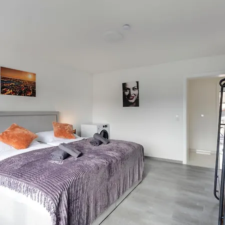 Apartment 44 - Modern, Gemuetlich, Wlan, Balkon, Stellplatz