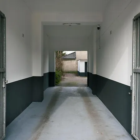 44 - Modern, Gemuetlich, Wlan, Balkon, Stellplatz *