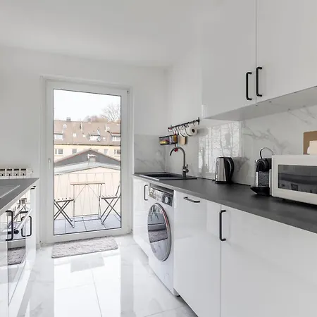 44 - Modern, Gemuetlich, Wlan, Balkon, Stellplatz