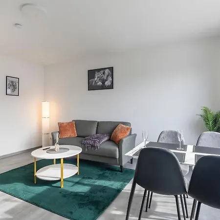 44 - Modern, Gemuetlich, Wlan, Balkon, Stellplatz דירה וופרטל