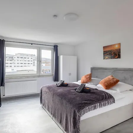 44 - Modern, Gemuetlich, Wlan, Balkon, Stellplatz * Wuppertal