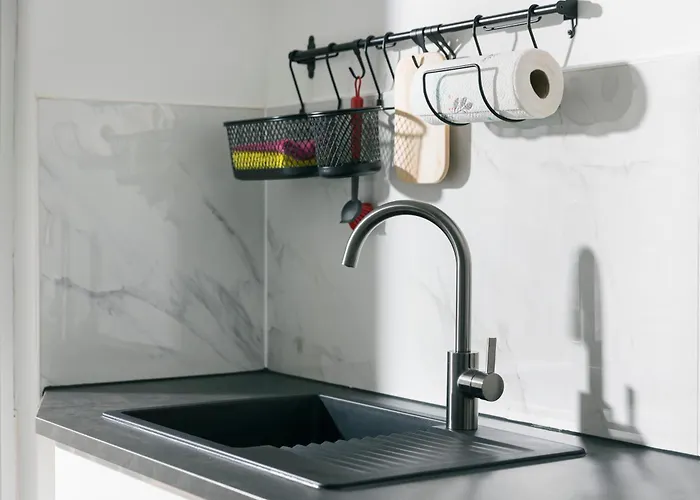 44 - Modern, Gemuetlich, Wlan, Balkon, Stellplatz *