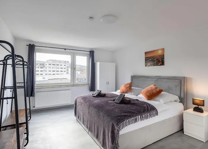 44 - Modern, Gemuetlich, Wlan, Balkon, Stellplatz * Wuppertal